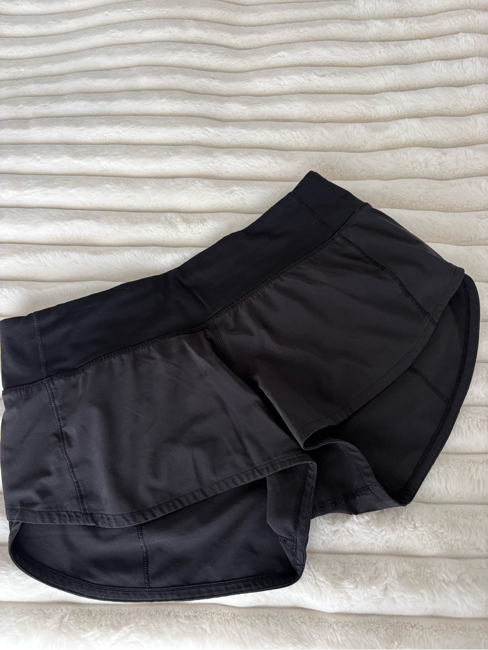Lululemon women’s speed up low rise short